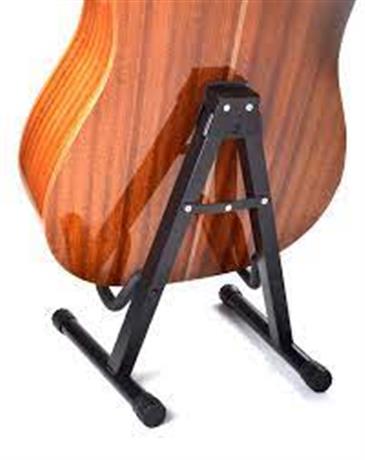 Chân bỏ đàn guitar chữ A
